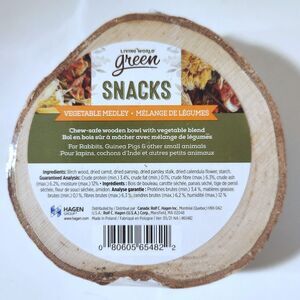Living World Green Snacks Vegetable Medley for Rabbits Guinea Pigs Small Animals